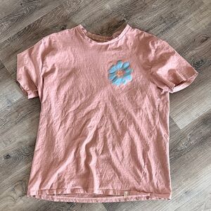 Free Planet' Pink Daisy Graphic Tee - sz xl